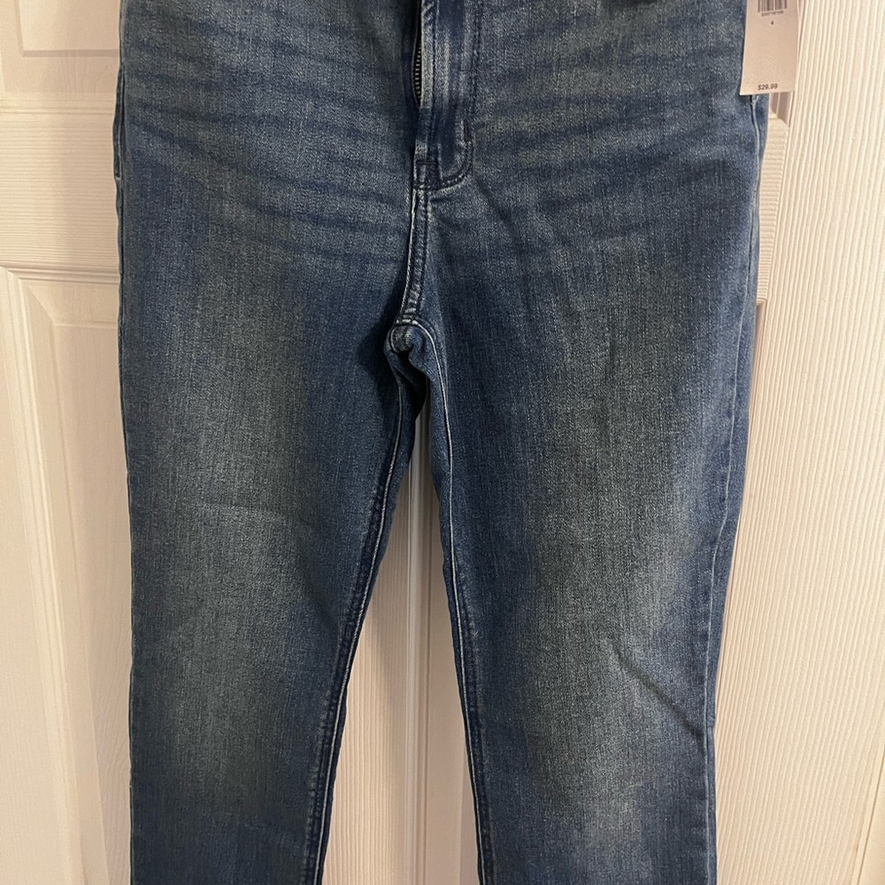 Old Navy Women's Blue Straight Leg Jeans